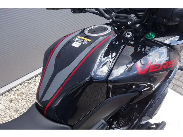 Kawasaki Versys 650 ABS 2022 Benzine 13