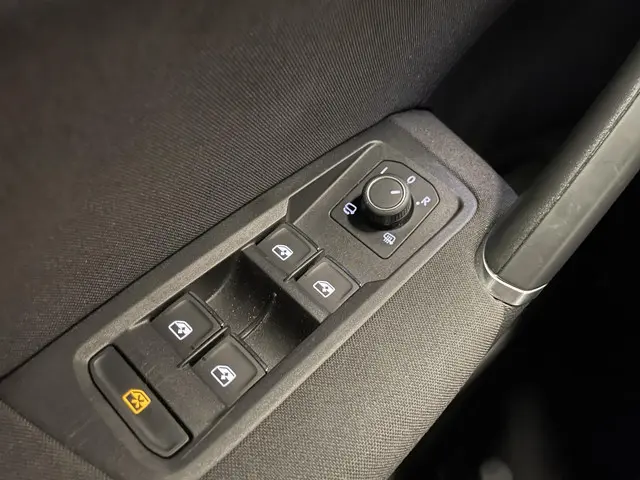 Volkswagen Touran 1.5 TSI DSG Highline 2020 Benzine 14