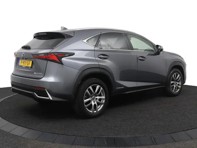 Lexus NX 2