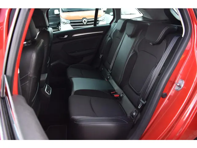 Renault Mégane Estate TCe 140 EDC Techno 2023 Benzine 9