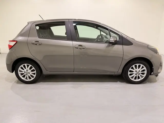 Toyota Yaris HB 1.0 VVT-i Aspiration 2017 Benzine 17