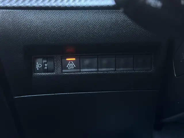 Peugeot 2008 1.2 PureTech 130pk Allure 2021 Benzine 25