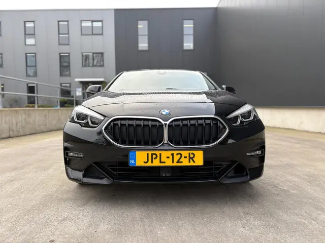 BMW 2 Serie Gran Coupé High Executive 218i 2022 Benzine 7