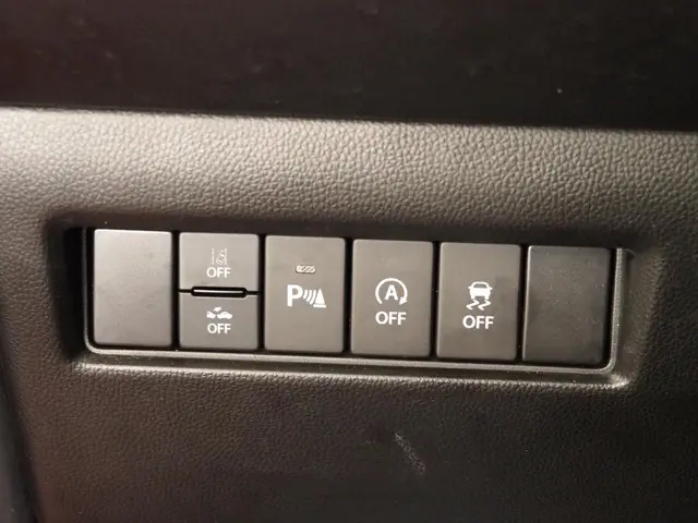 Suzuki Swift 1.2 Select Smart Hybrid 2023 Benzine 4