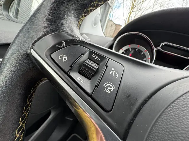 Opel ADAM 1.4 OPC-Line 2014 Benzine 27