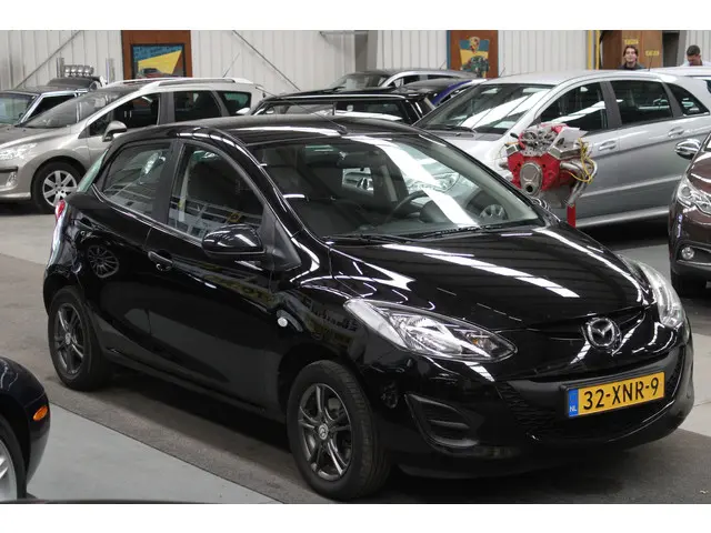 Mazda 2 1.3 Cool 2012 Benzine 2