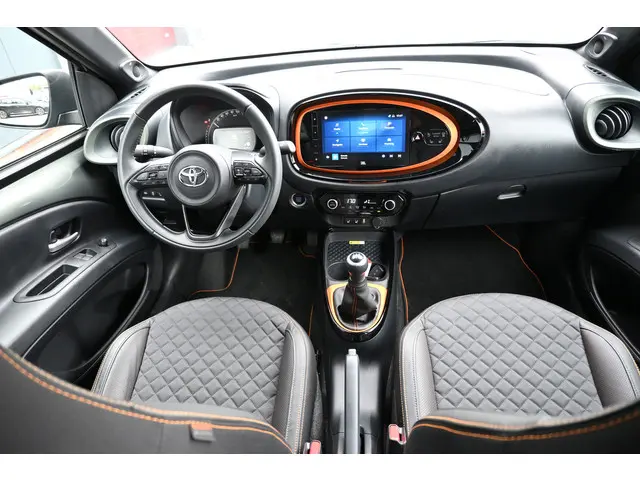 Toyota Aygo X 1.0 VVT-i MT Limited 2022 Benzine 28