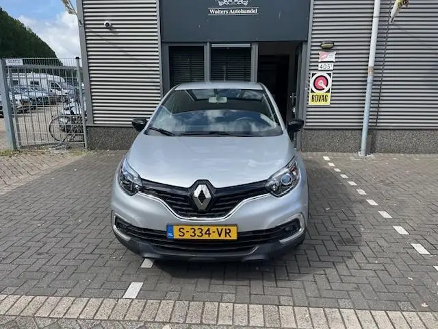 Renault Captur 0.9 TCe Limited 2019 Benzine 2