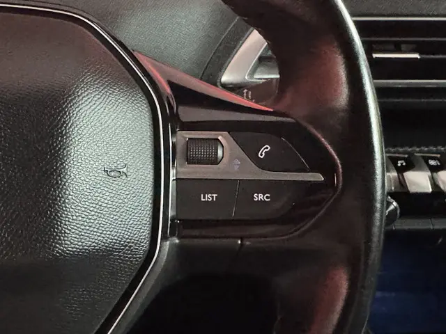 Peugeot 5008 1.2 PureTech Active 2017 Benzine 31