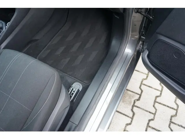 Ford Fiesta 1.1 Cool& Connect 2018 Benzine 27