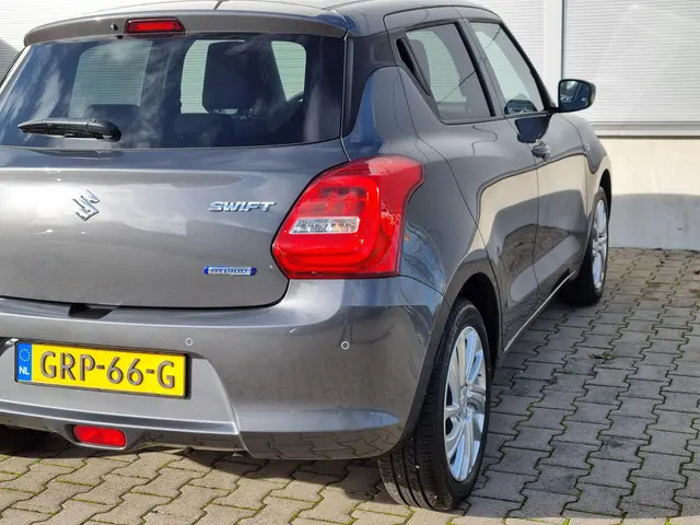 Suzuki Swift 1.2 Select Smart Hybrid 2023 Benzine 15