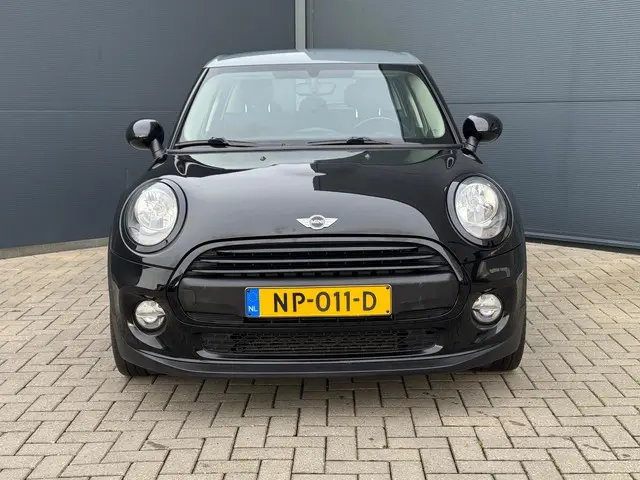 MINI Cooper Mini 1.5 / Navi / Cruise / Nap 2017 Benzine 10
