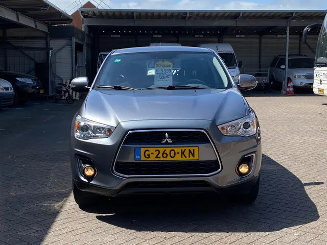 Mitsubishi ASX 1.6 Cleartec Invite+ 2015 Benzine 7