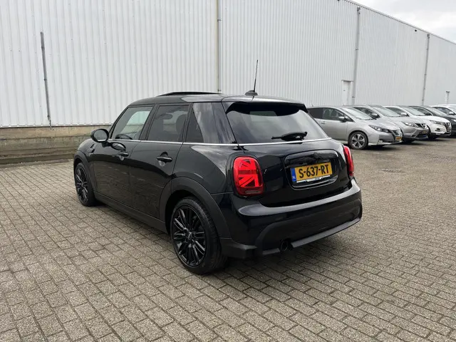 MINI Cooper Mini 1.5 Classic 2023 Benzine 78