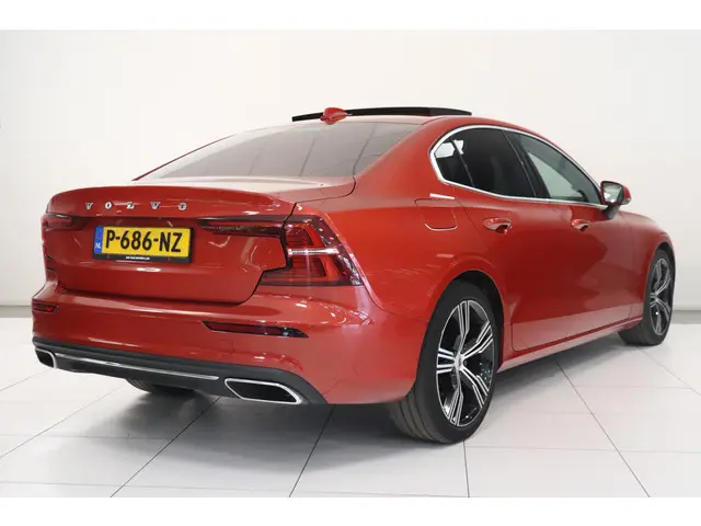 Volvo S60 2.0 B3 Inscription 2022 Benzine 2