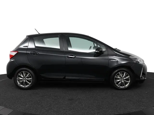 Toyota Yaris 1.5 Hybrid Design 2018 Hybride Benzine 13