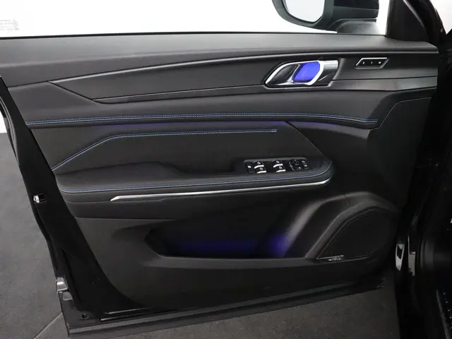 Lynk & Co 01 1.5 2023 Hybride Benzine 35