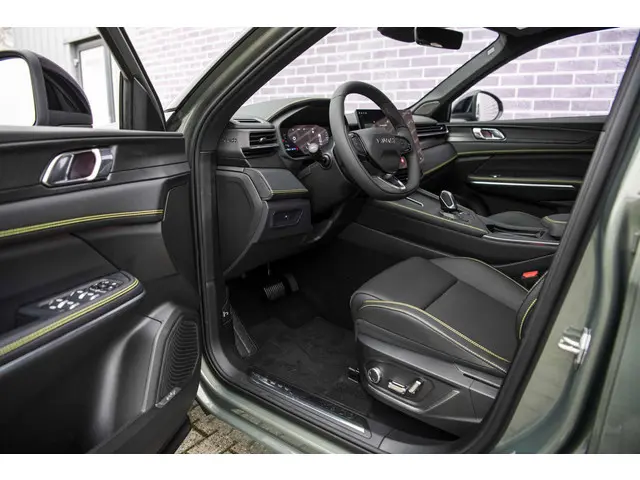 Lynk & Co 01 1.5 More 2025 Hybride Benzine 17