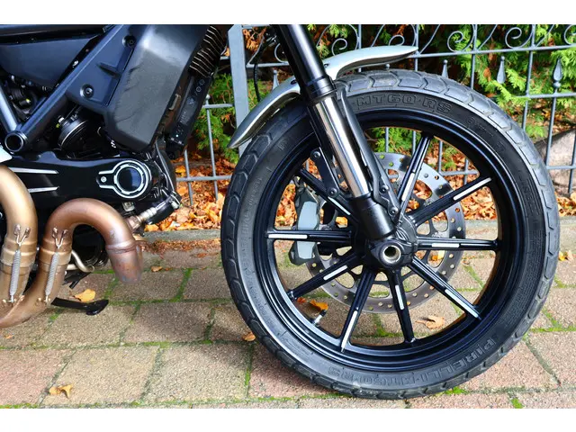 Ducati Scrambler 800 ICON ABS 2019 Benzine 21
