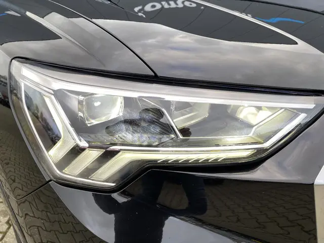 Audi Q3 35 TFSI Pro Line business 2019 Benzine 4