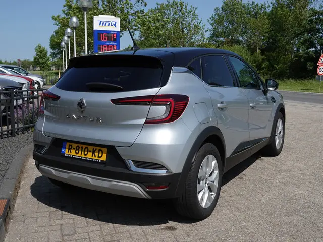 Renault Captur 1.0 TCe 90PK Intens 2022 Benzine 3
