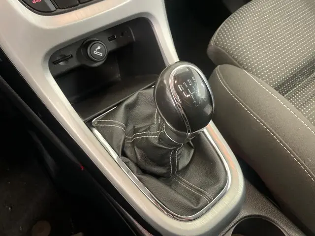 Opel Astra GTC 1.4 Turbo Sport 2013 Benzine 14