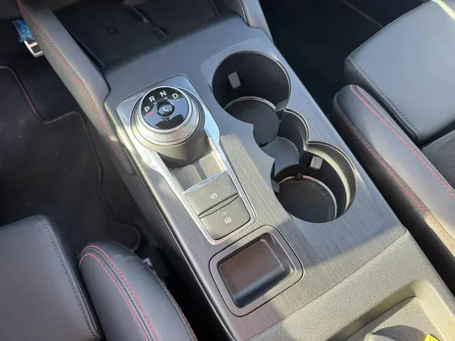 Ford Kuga 2.5 PHEV ST-Line X 2025 Hybride Benzine 24