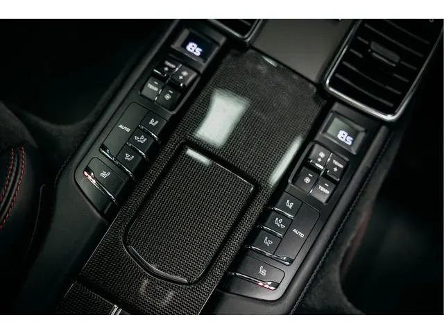 Porsche Panamera 4.8 GTS 2015 Benzine 22