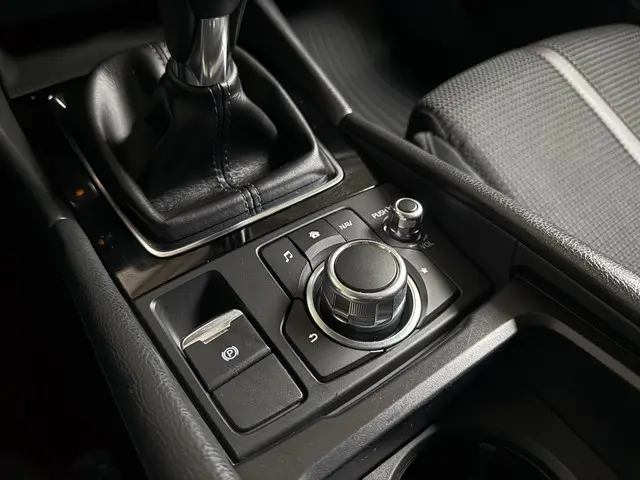 Mazda 3 2.0 SkyActiv-G 165pk SPORTSLINE 2018 Benzine 7