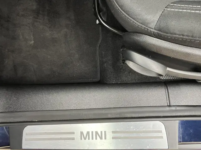 MINI Countryman 1.6 One Knockout Edition 2014 Benzine 19