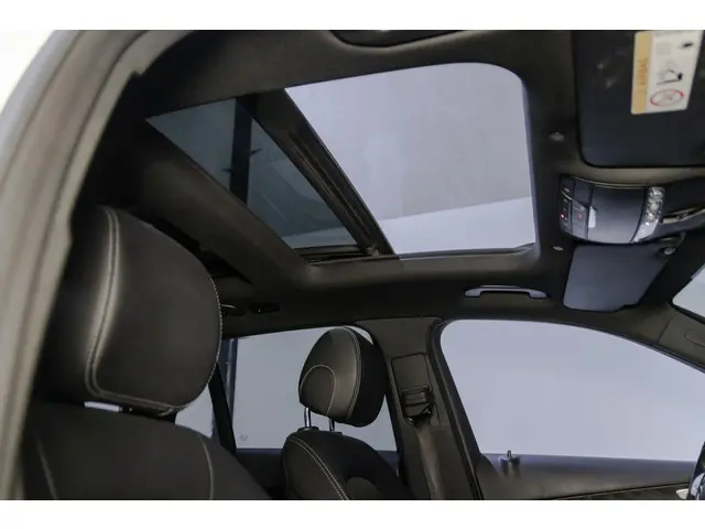 Mercedes-Benz GLC 300e 4MATIC 2021 Hybride Benzine 35