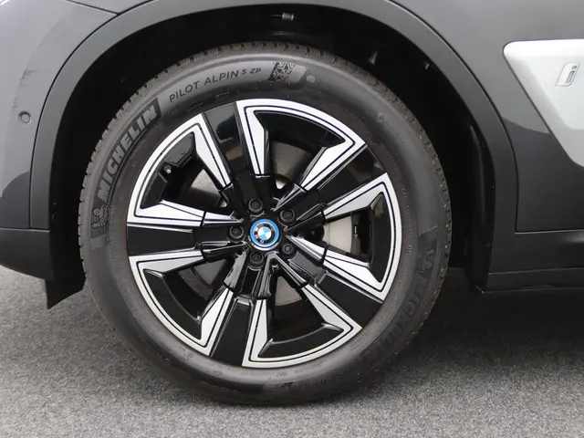 BMW iX3 80 kWh 2021 Elektrisch 6