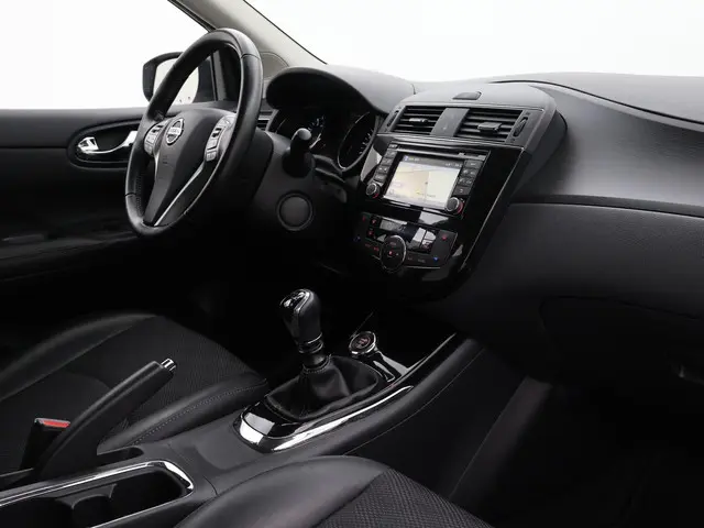 Nissan Pulsar 1.2 DIG-T N-VISION + TREKHAAK 2017 Benzine 9