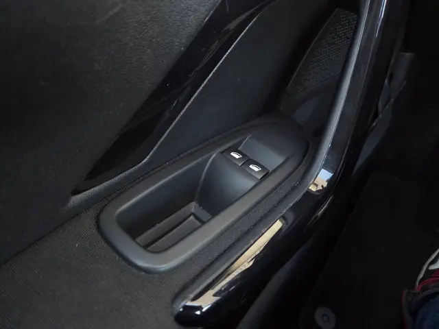 Peugeot 208 1.0 VTi Access 2014 Benzine 16