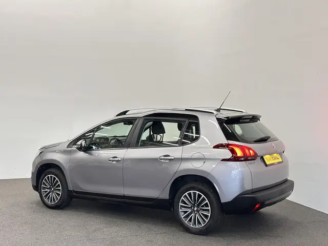 Peugeot 2008 1.2 PureTech Active 82pk 2019 Benzine 6