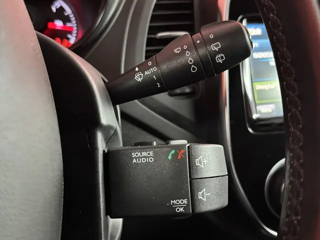 Renault Captur 0.9 TCe Intens 2019 Benzine 32