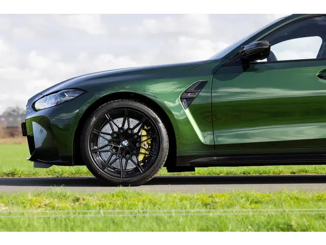 BMW M3 3-serie Touring xDrive Competition 2024 Benzine 29