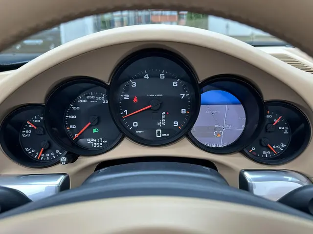 Porsche 911 Cabrio 3.4 Carrera 4 2013 Benzine 32