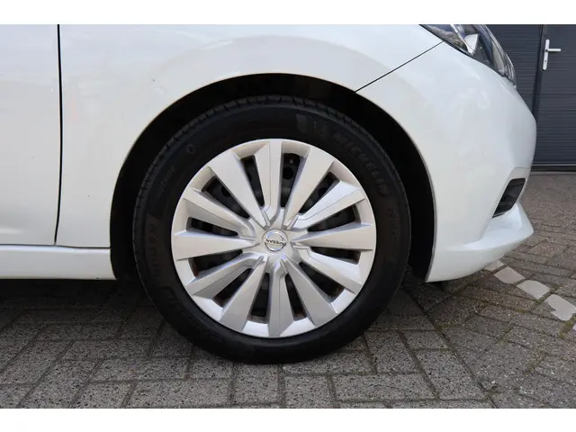Nissan Micra 1.0 IG-T Acenta 2019 Benzine 19