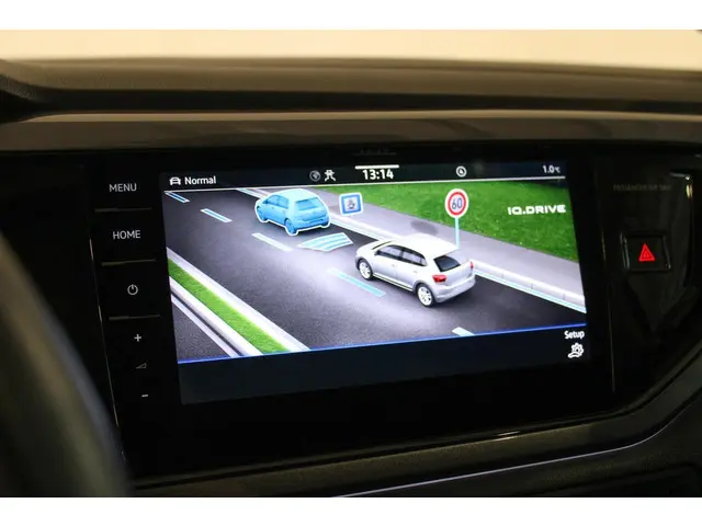 Volkswagen Polo 1.0 TSI Business PANO | IQ 2024 Benzine 43