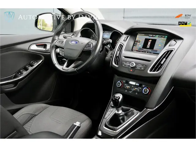 Ford Focus Wagon 1.0 126 pk TITANIUM EDITION 2015 Benzine 7
