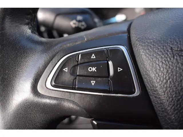 Ford C-MAX 1.0 Titanium//Navi//ECC!! 2018 Benzine 12