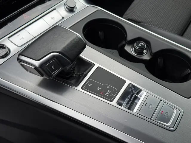 Audi A6 Avant 40 TFSI S edition 2021 Benzine 19