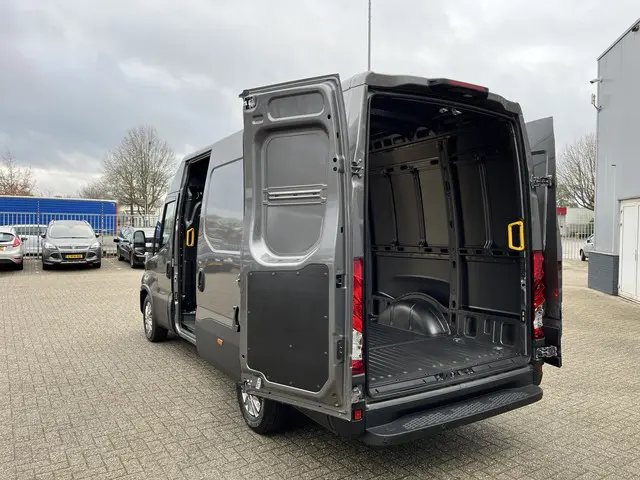 Iveco Daily 35S18HV 3.0 352L H2 2024 Diesel 7