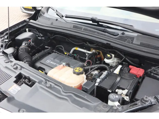 Opel Mokka 1.4 T Cosmo 2014 Benzine 34