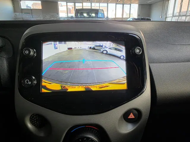 Peugeot 108 1.0 e-VTi Active 2022 Benzine 11