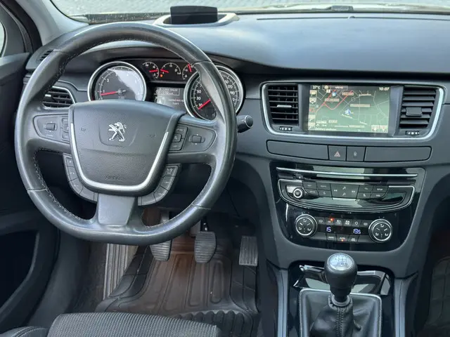 Peugeot 508 SW 1.6 e-THP GT-line 2015 Benzine 10