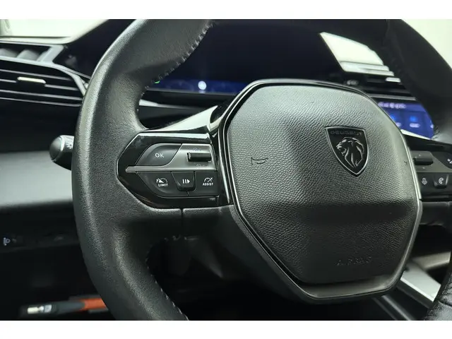 Peugeot 308 SW 1.2T Active Pack Business 2022 Benzine 23