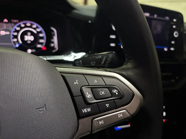 Volkswagen T-Roc 2.0 TSI 4Motion R-Line 2023 Benzine 24