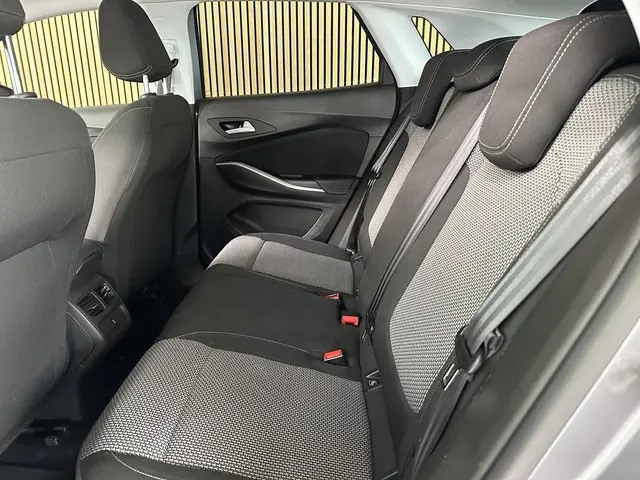 Opel Grandland X 1.2 Turbo Business + 2019 Benzine 4